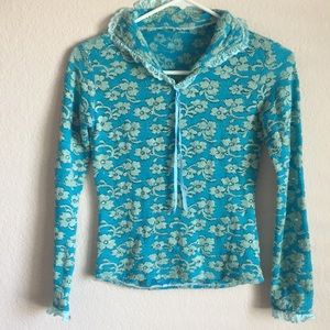 Turquoise Sexy top with lace collar and sleeves